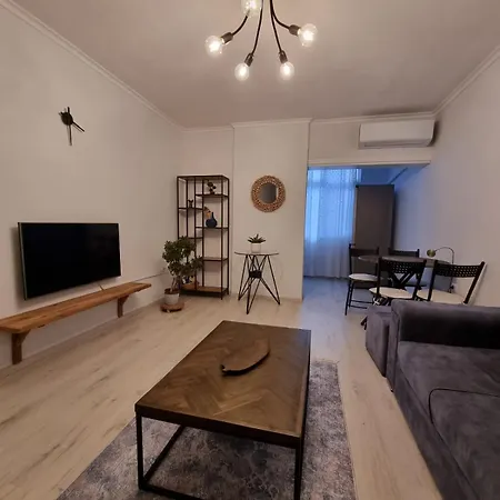 Kiki * Tirana